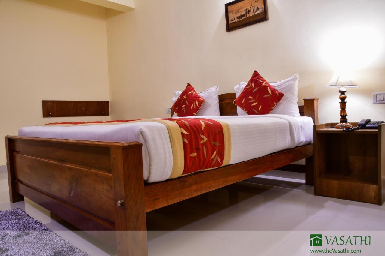Hotel Vasathi Madikeri Zewnętrze zdjęcie