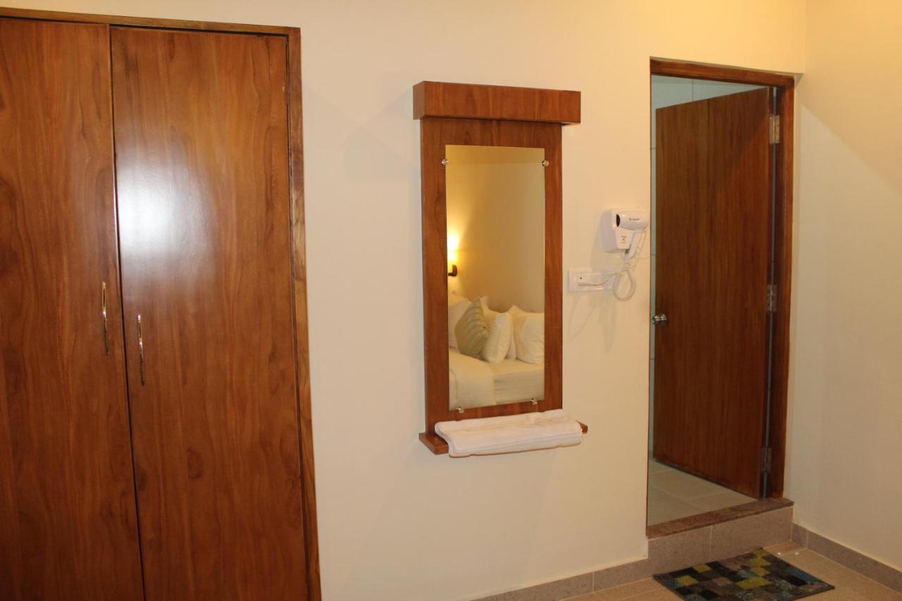 Hotel Vasathi Madikeri Zewnętrze zdjęcie
