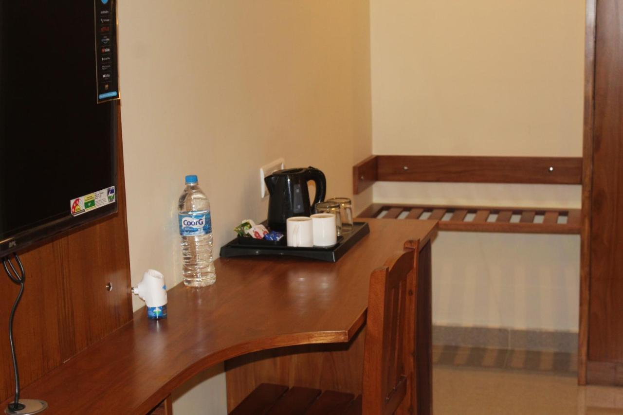 Hotel Vasathi Madikeri Zewnętrze zdjęcie